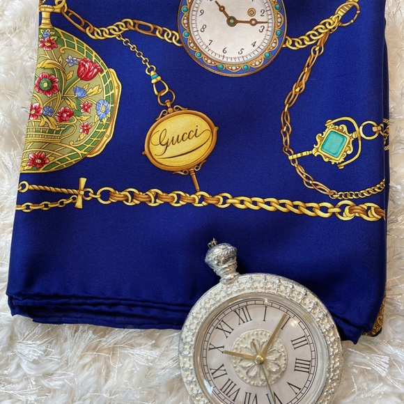 💙 GUCCI SILK SCARF AUTHENTIC - Picture 7 of 11